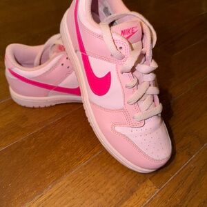 Nike Kids Sneakers in Light and Hot Pink